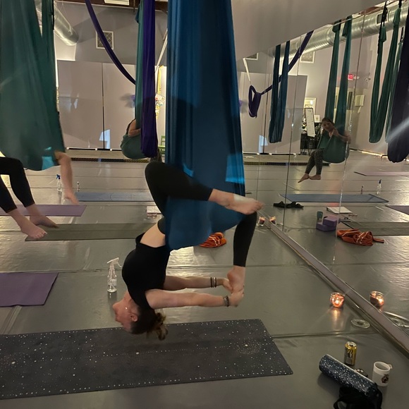 Meet your Posher, Meagan - Picture 2 of 4